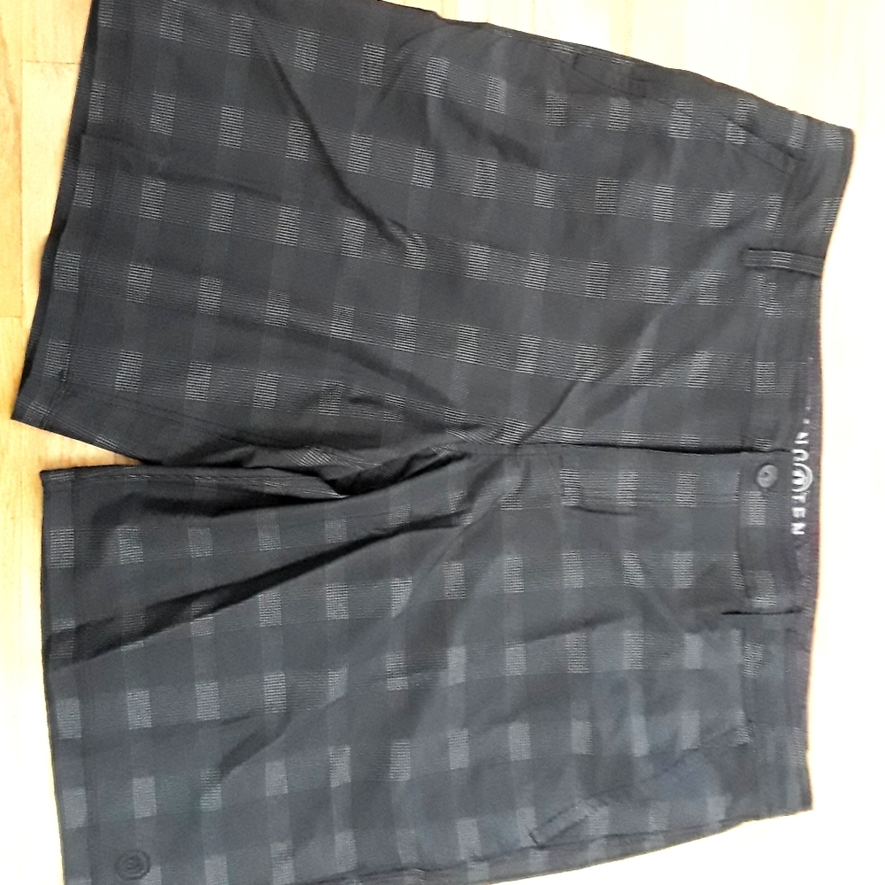 Hang Ten mens black patterned size 40 mens shorts